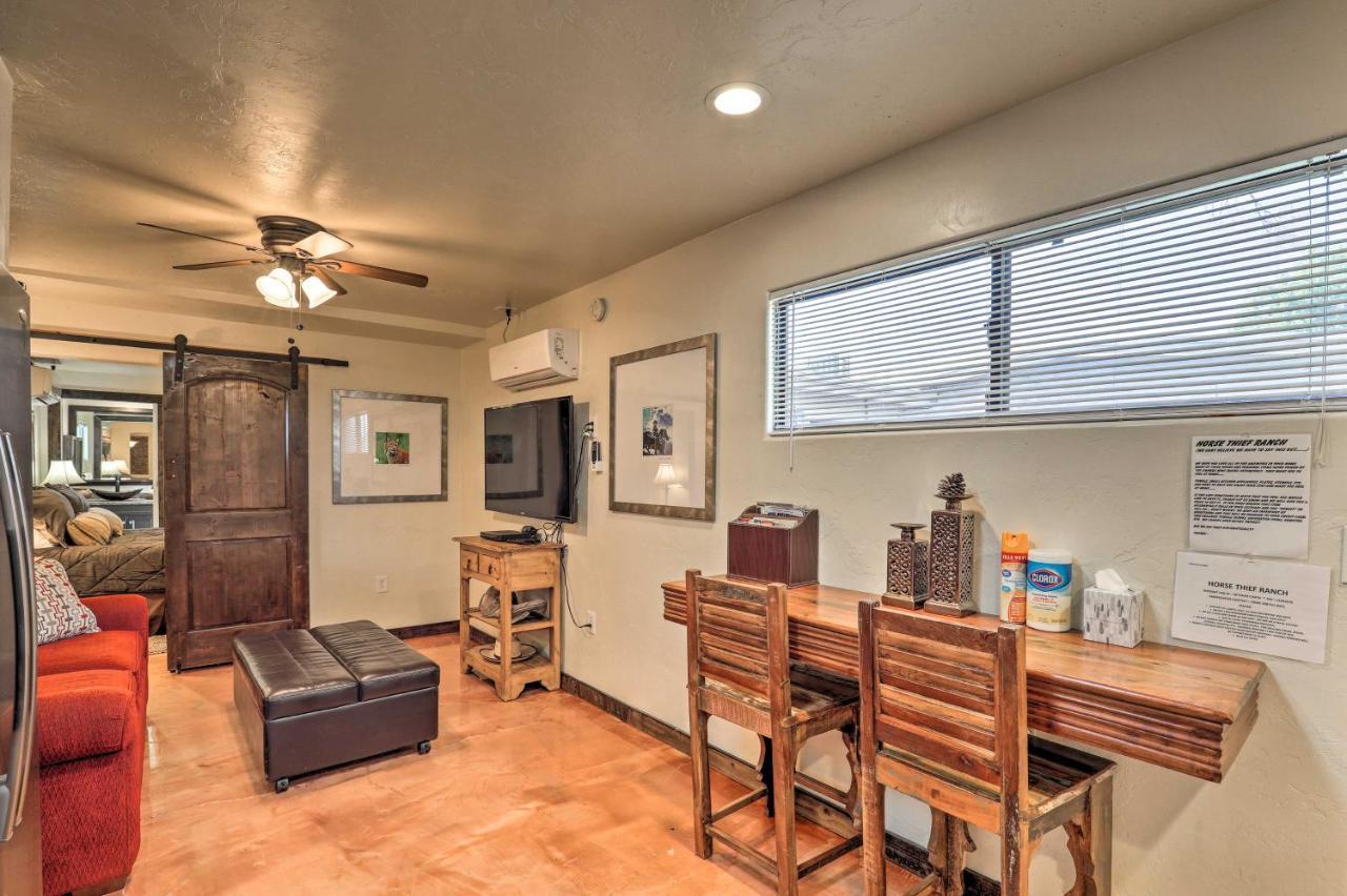 Pet-Friendly Tucson Casita Shared Hot Tub And Porch Villa Bagian luar foto
